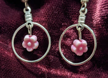 Load image into Gallery viewer, Pink flower earrings**